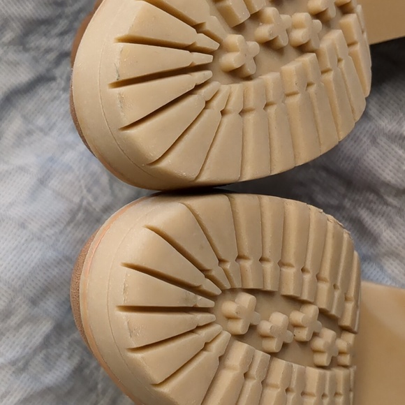 Universal Thread Katrina Platform Boots in tan.  - Picture 14 of 16